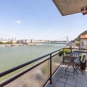  Apartment Luxury With A Beautiful View For The Danube River